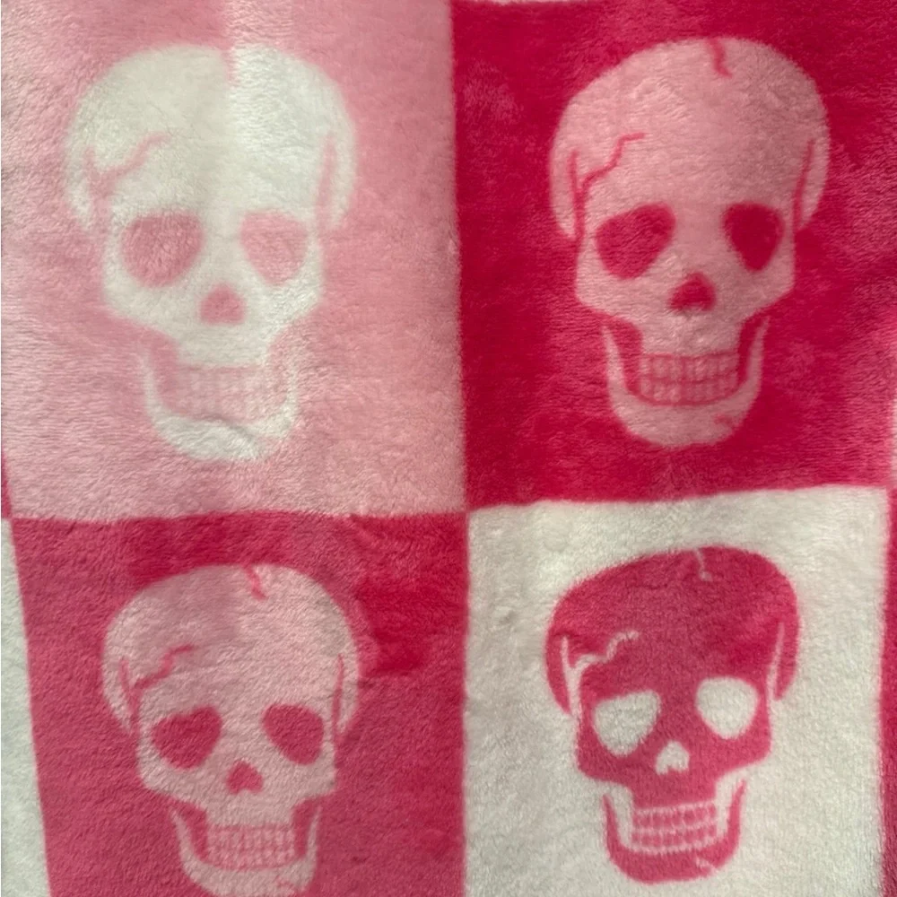 Betsey johnson Pink Halloween Throw. Blanket